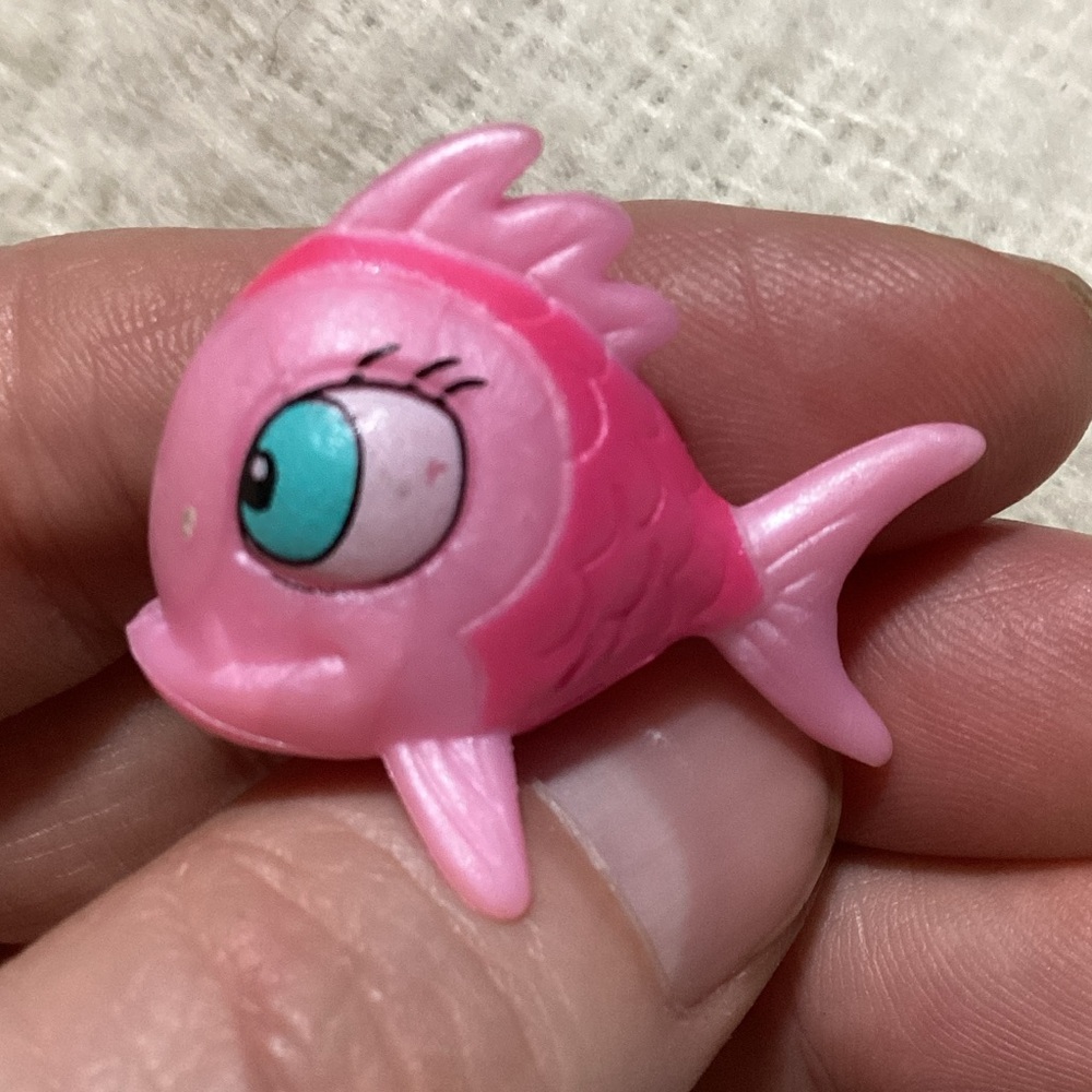 Monster High Neptune Pet Piranha Fish 1st Wave Lagoona Blue Dolls Mattel Toys
